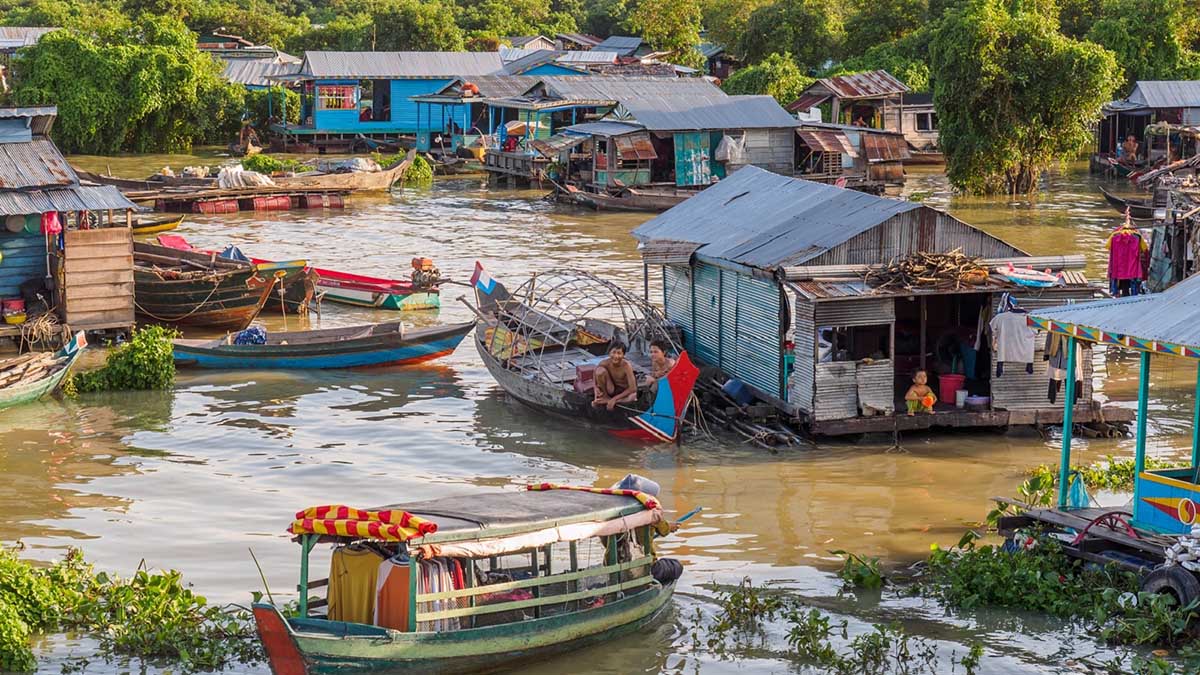 ocal life on Tonle Sap Lake